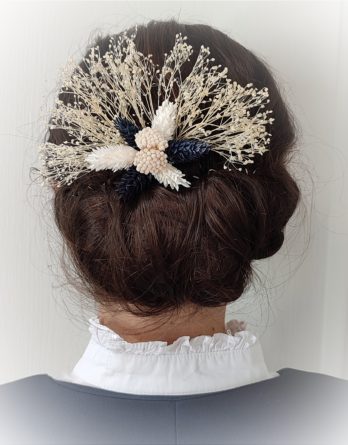 Barrette à cheveux bleue et blanche