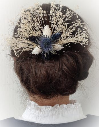 Barrette à cheveux bleue et blanche